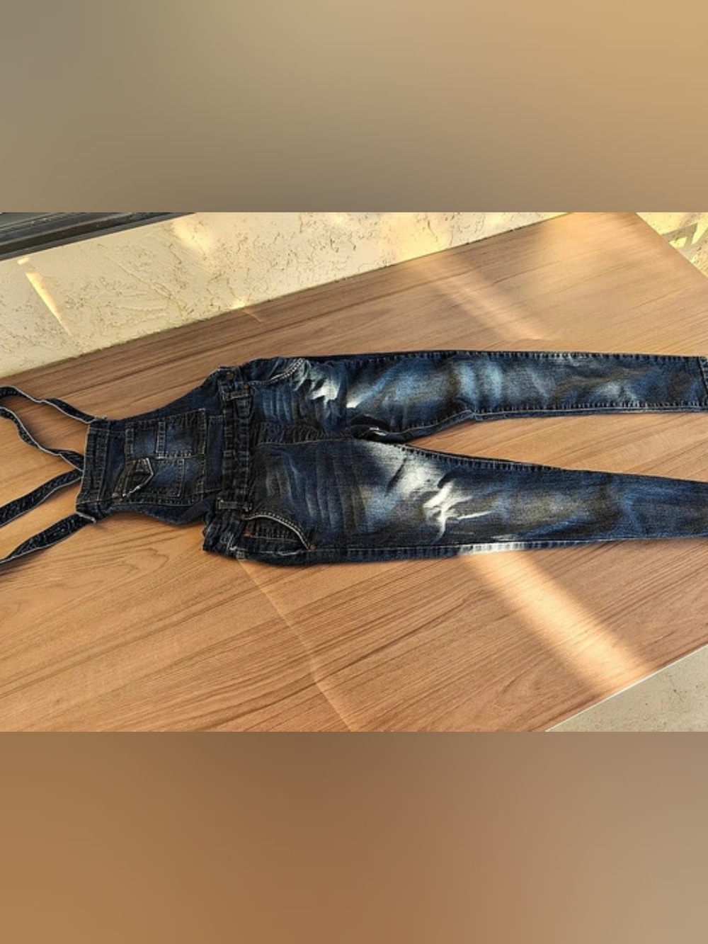Women's Distressed Skinny Jeans in Blue